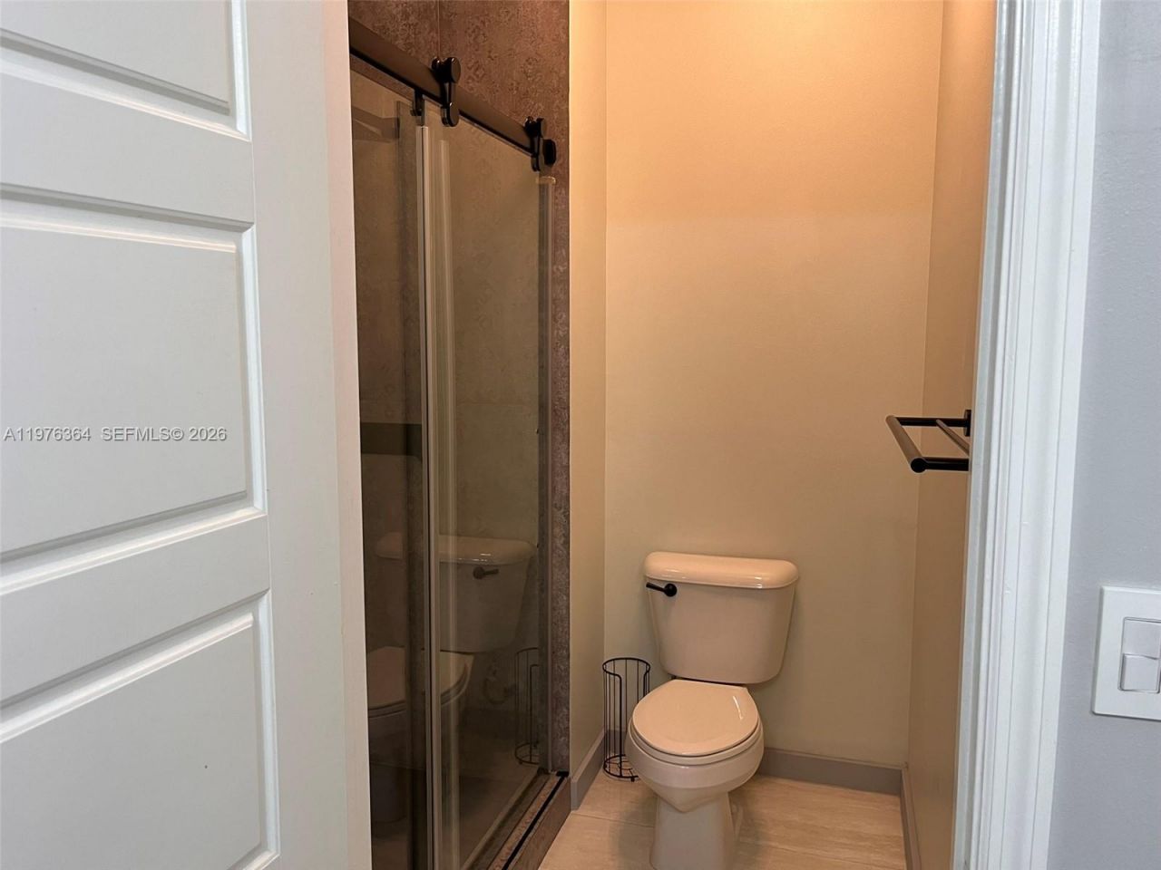 933 NE 191st St, Miami, FL 33179 Photo