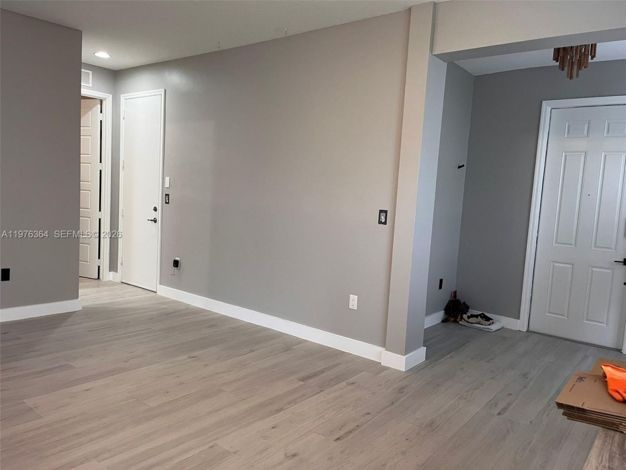 933 NE 191st St, Miami, FL 33179 Photo