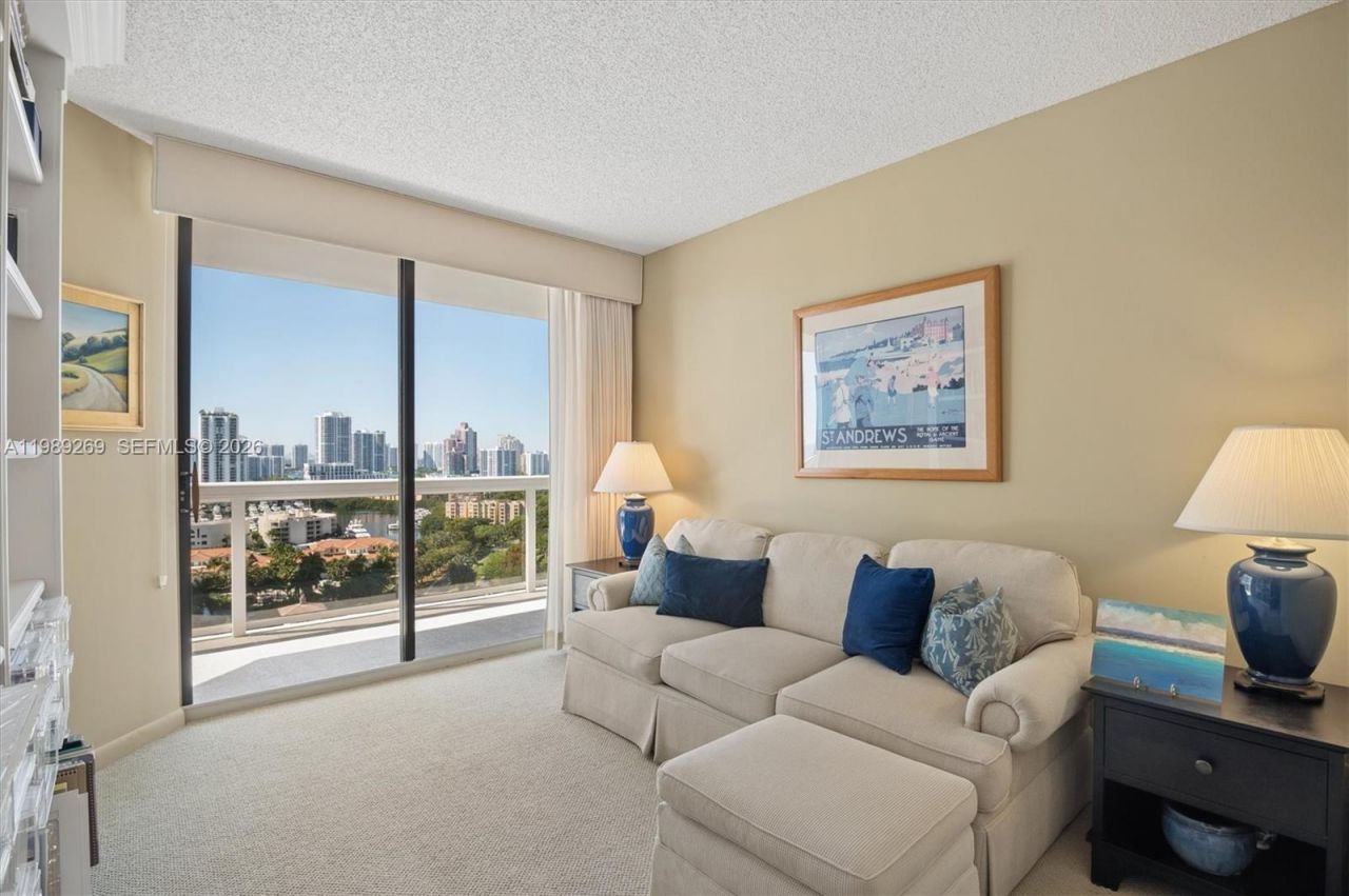 20185 E Country Club Dr, Unit 1805, Aventura, FL 33180 Photo