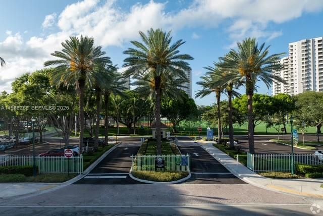 20185 E Country Club Dr , Unit 1805, Aventura, FL 33180 Photo