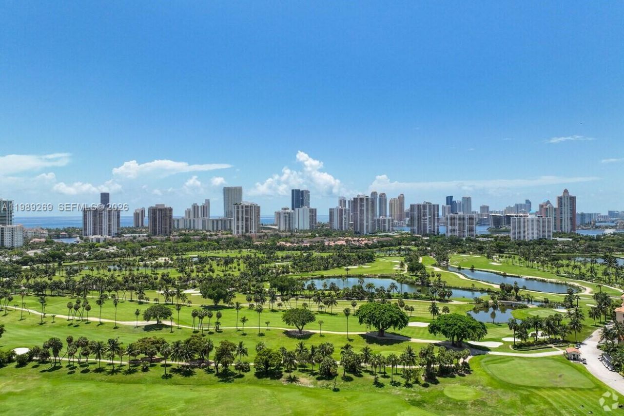 20185 E Country Club Dr, Unit 1805, Aventura, FL 33180 Photo