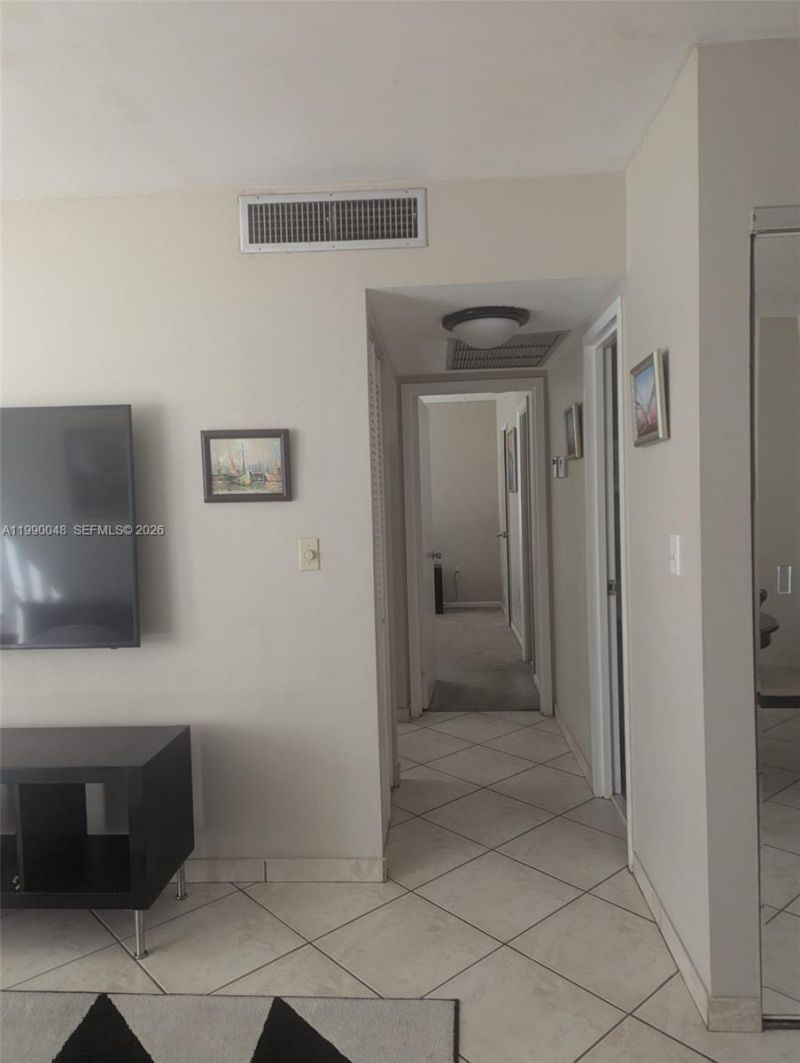 17560 Atlantic Blvd , Unit 214, Sunny Isles Beach, FL 33160 Photo