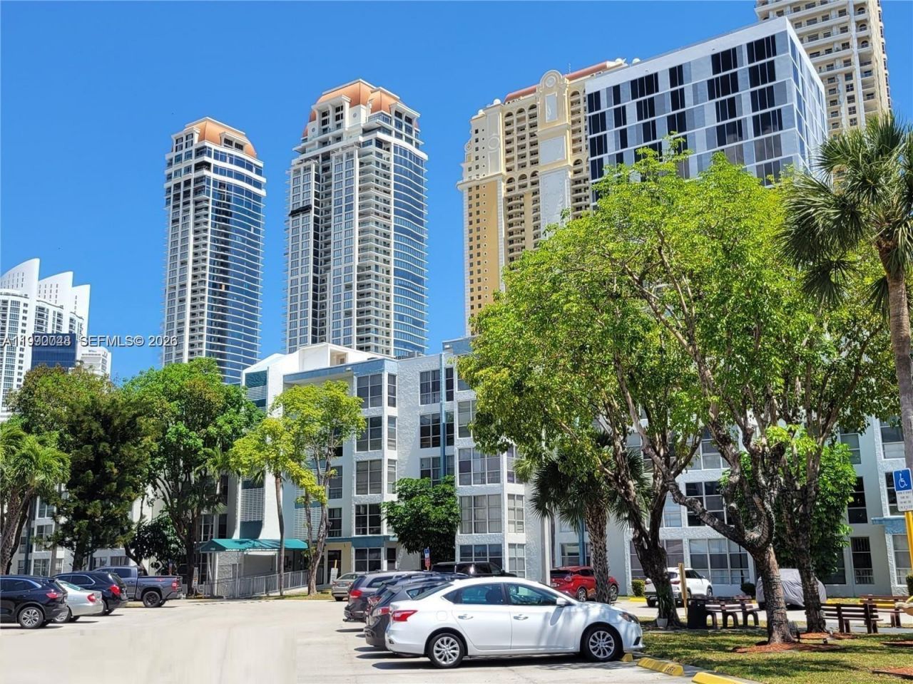 17560 Atlantic Blvd , Unit 214, Sunny Isles Beach, FL 33160 Photo