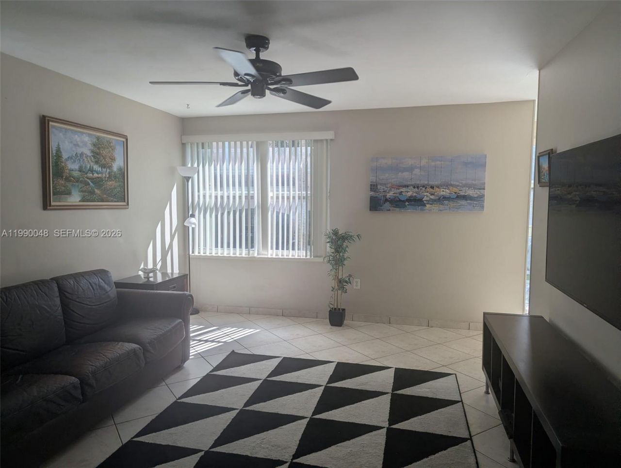 17560 Atlantic Blvd , Unit 214, Sunny Isles Beach, FL 33160 Photo