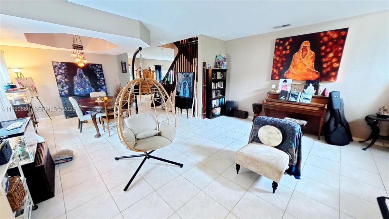 1040 NW 185th Ave, Pembroke Pines, FL 33029 Photo