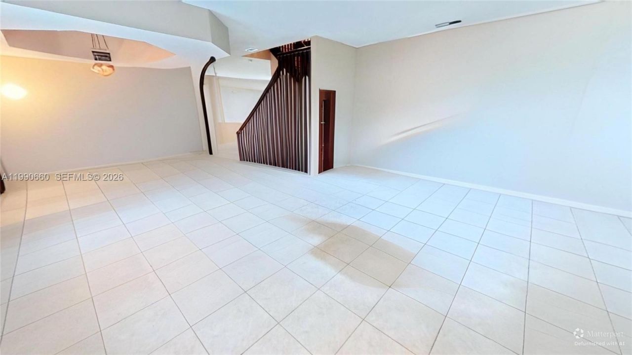 1040 NW 185th Ave, Pembroke Pines, FL 33029 Photo