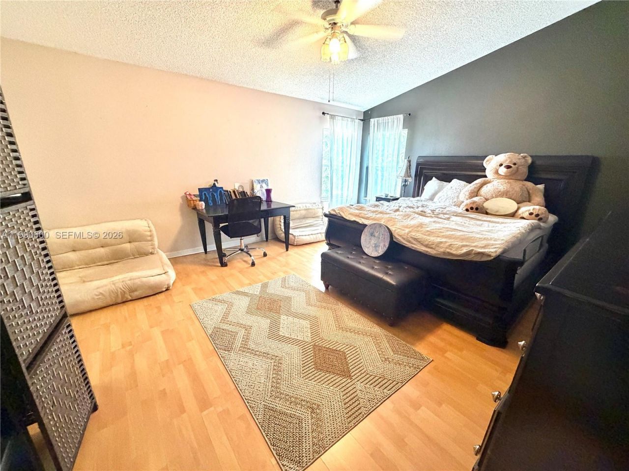 1040 NW 185th Ave, Pembroke Pines, FL 33029 Photo