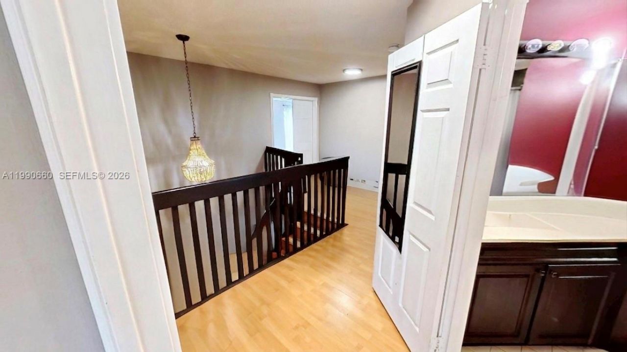 1040 NW 185th Ave, Pembroke Pines, FL 33029 Photo