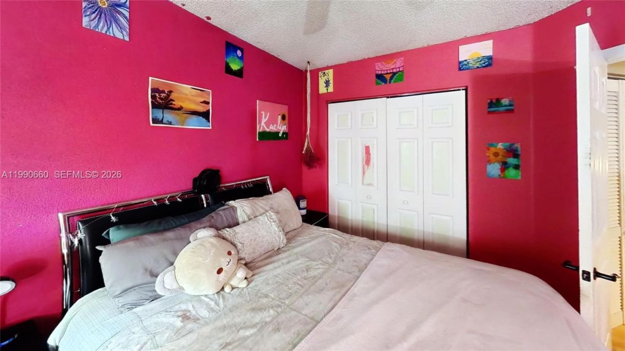 1040 NW 185th Ave, Pembroke Pines, FL 33029 Photo