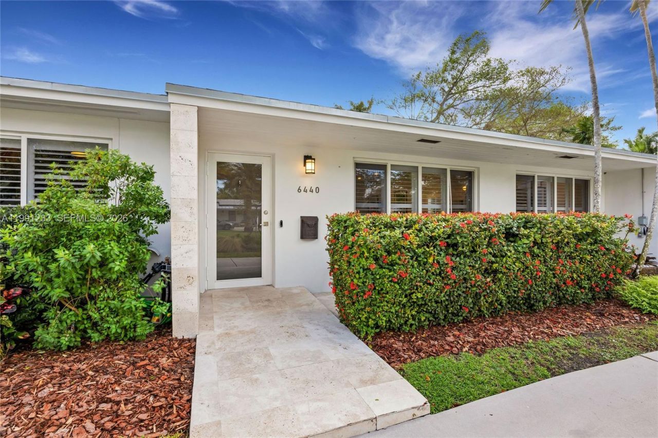6440 SW 63rd Ter , South Miami, FL 33143 Photo