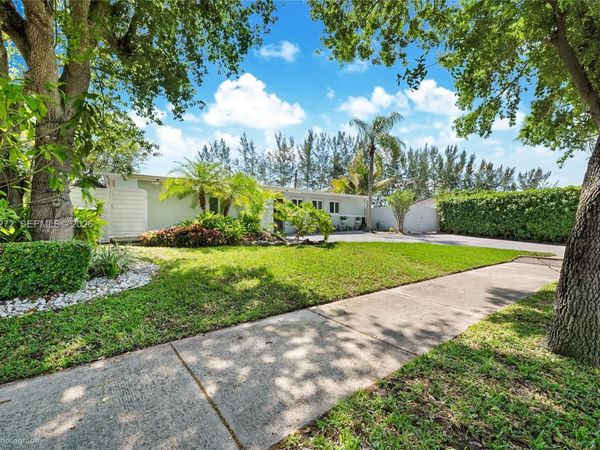 8535 SW 97th Rd, Miami, FL 33173