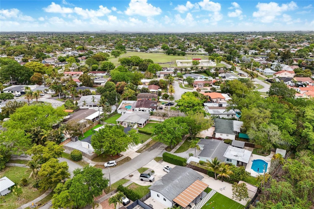 8535 SW 97th Rd, Miami, FL 33173 Photo