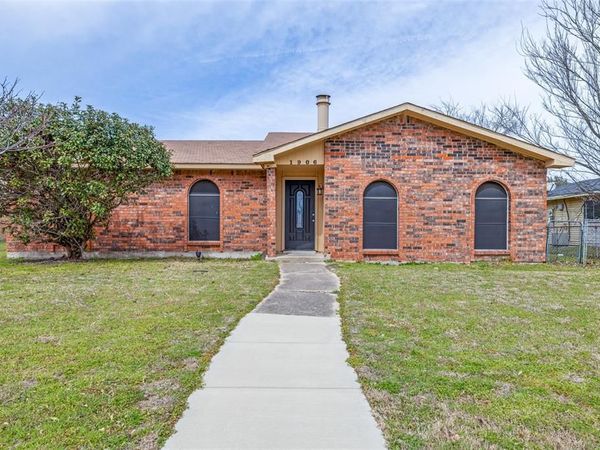 1906 Stockton Trail, Grand Prairie, TX 75052