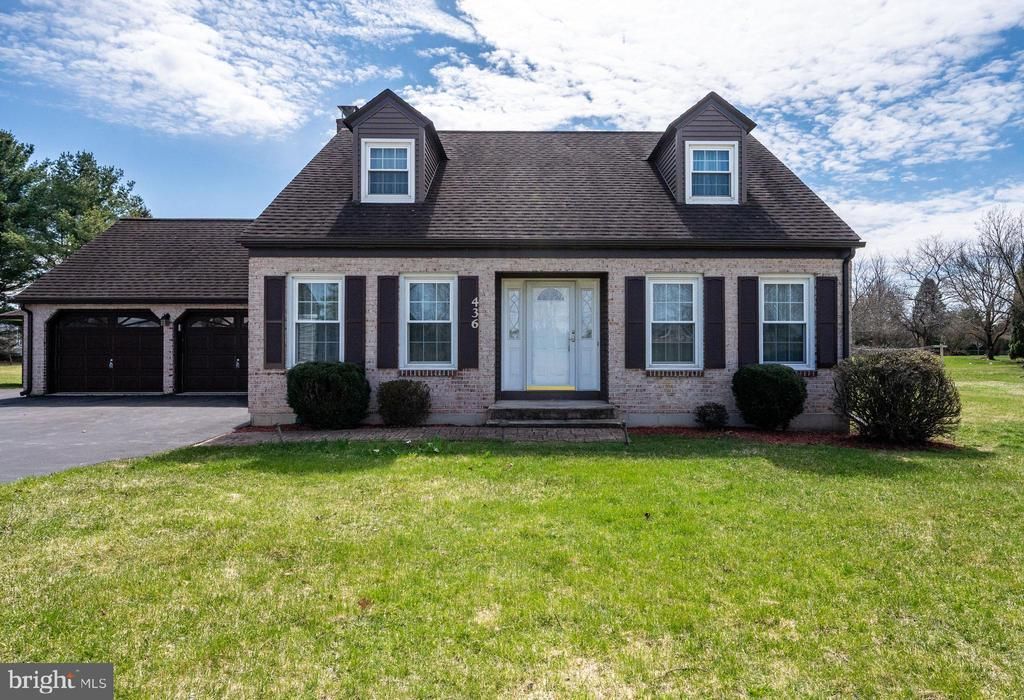 436 LINDEN ROAD , MERTZTOWN, PA 19539