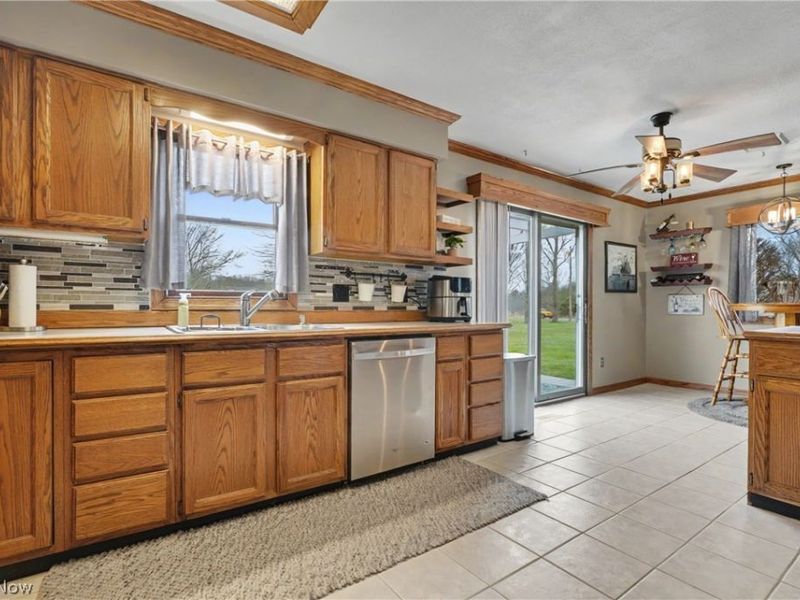 14223 N Palmyra Road, North Jackson, OH 44451 Photo 10