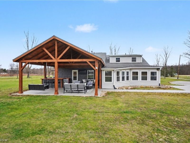 14223 N Palmyra Road, North Jackson, OH 44451 Photo 3