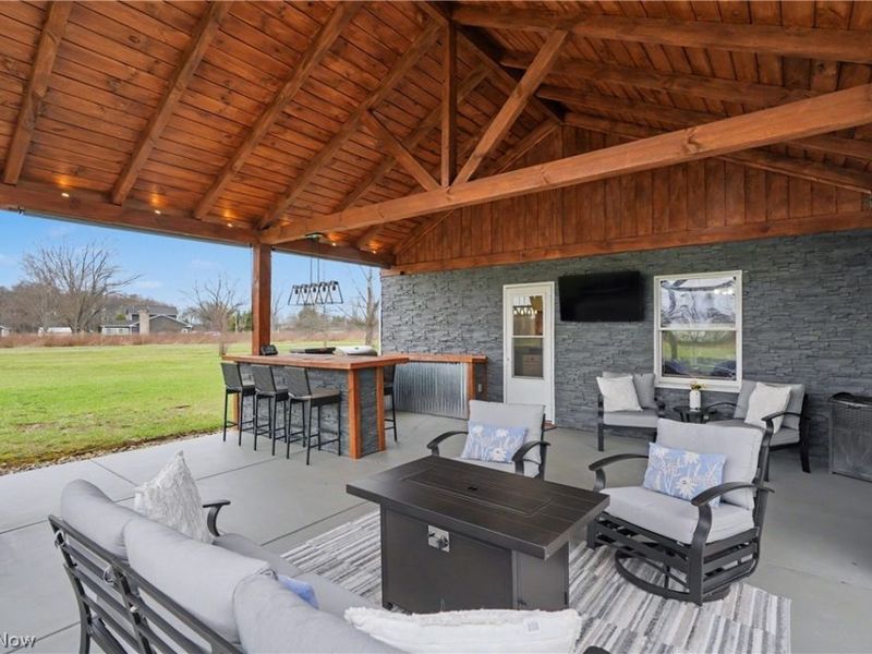 14223 N Palmyra Road, North Jackson, OH 44451 Photo 4