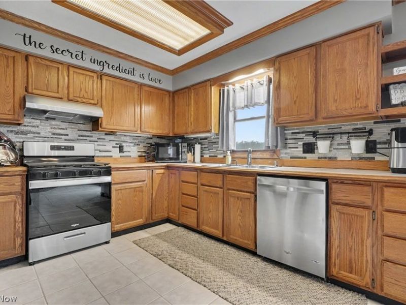 14223 N Palmyra Road, North Jackson, OH 44451 Photo 9