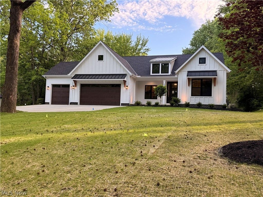 23425 Bryden Road, Shaker Heights, OH 44122