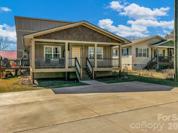 215 E Oakview Road , Asheville, NC 28806