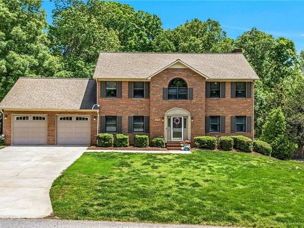 2173 Hawthorne Lane, Wilkesboro, NC 28697