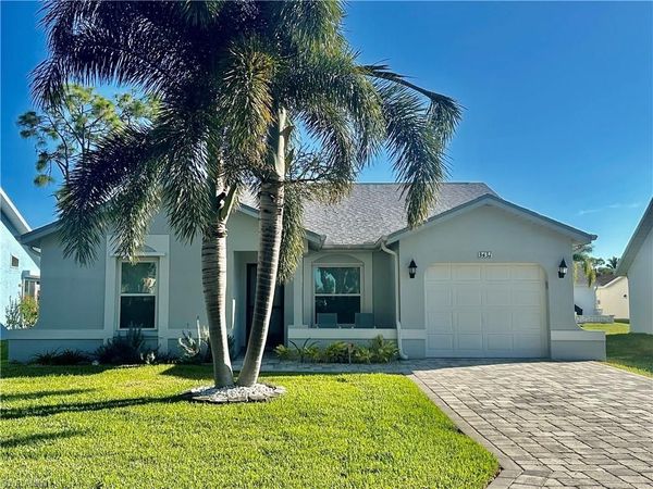 3431 Clubview DR , NORTH FORT MYERS, FL 33917
