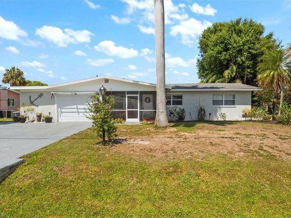 162 Brooks RD , NORTH FORT MYERS, FL 33917