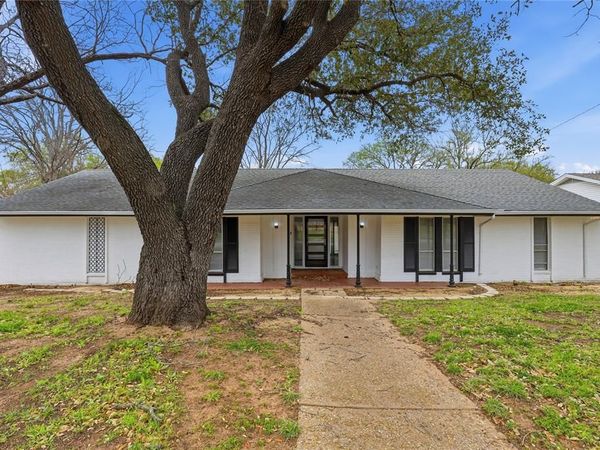 317 Cedar Creek Court, Fort Worth, TX 76103