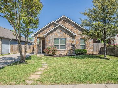 4927 Mexicana Road, Dallas, TX 75212