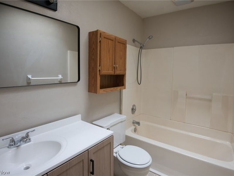 3945 S Schenley Avenue, Youngstown, OH 44511 Photo 12