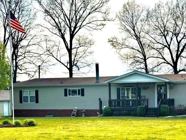 605 Oak Grove Road , Trezevant, TN 38258