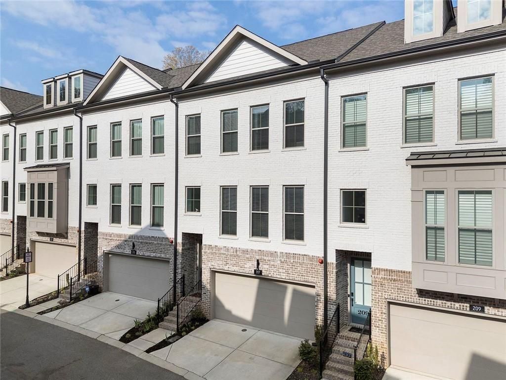 207 Mitchell Lane, Woodstock, GA 30188 Main Photo