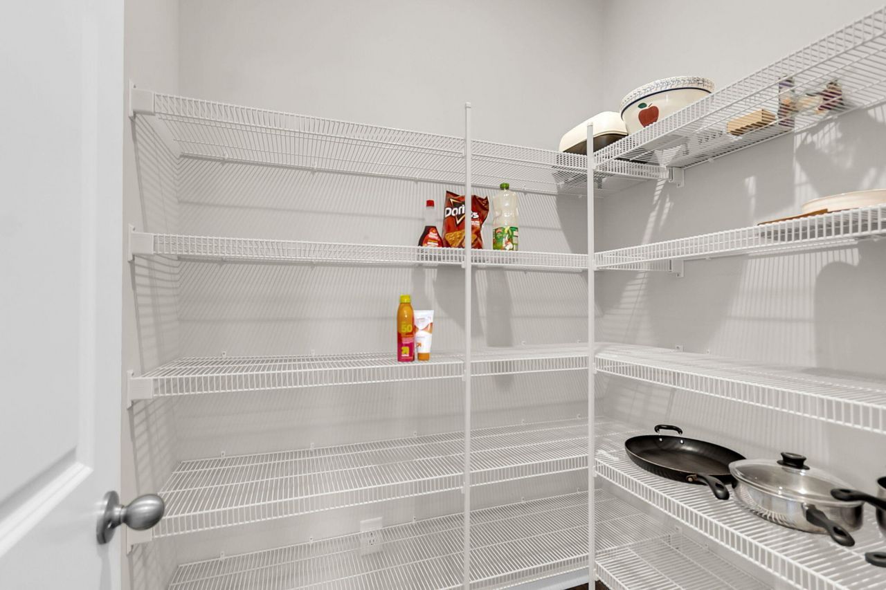 534 Alderly Drive Photo 17