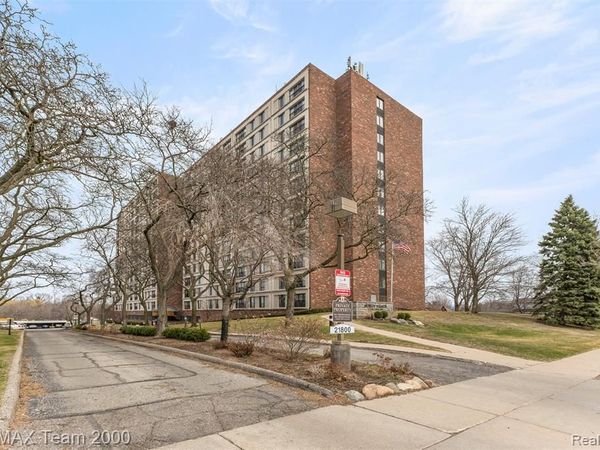21800 Morley Avenue, Dearborn, MI 48124