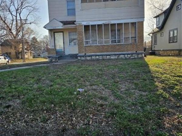 4301-4303 Agnes Avenue, Kansas City, MO 64130