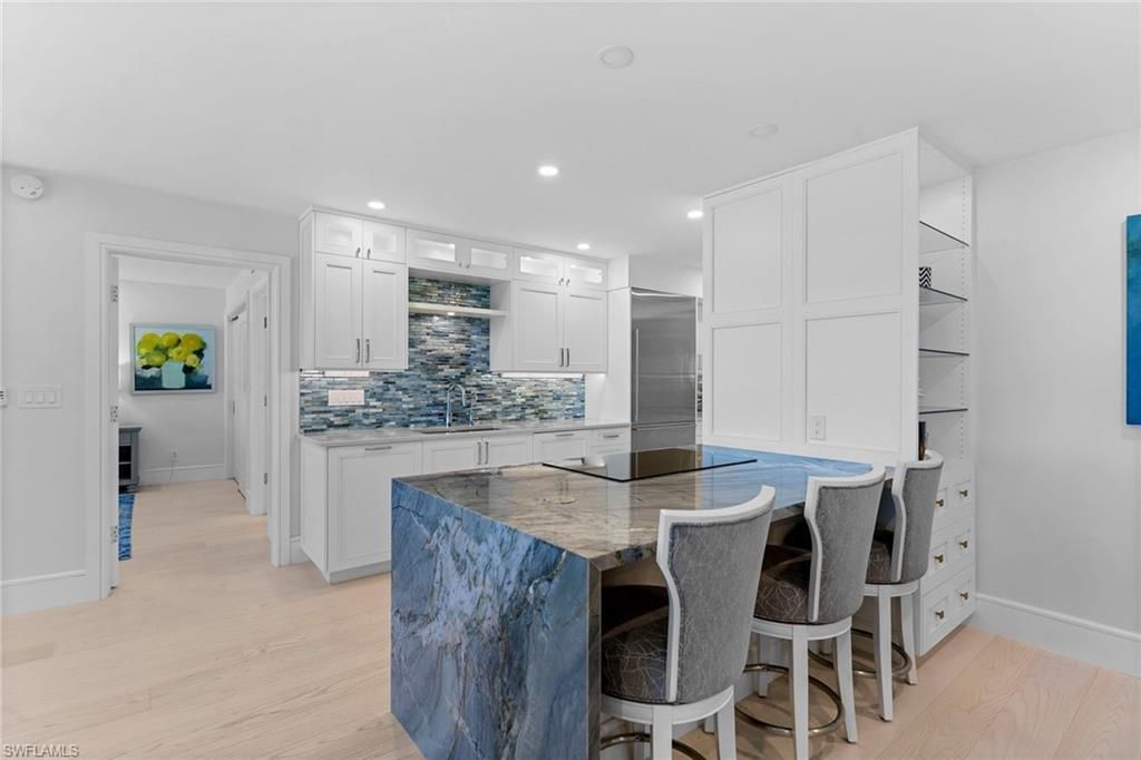 2171 Gulf Shore Blvd N, Unit 603, Naples, FL 34102 Photo