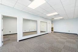 3900 Leeds Avenue photo 4