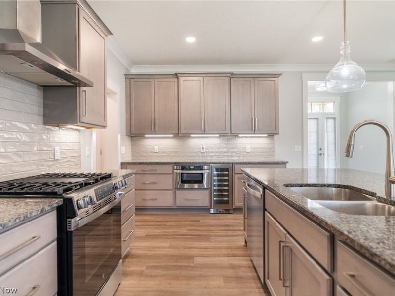 3542 Red Tail Circle NW, Canton, OH 44708 Photo 4