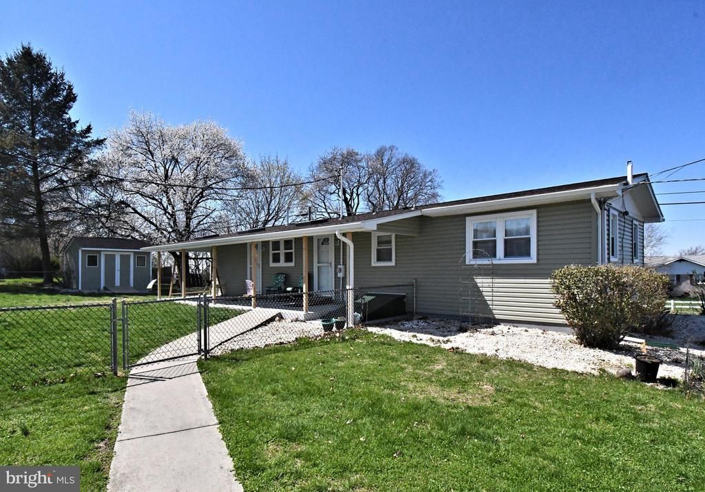 511 FREEHALL STREET, MERTZTOWN, PA 19539