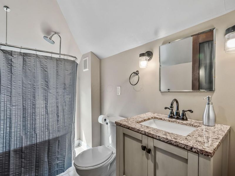 373 N Union Street , Delaware, OH 43015 Photo 35