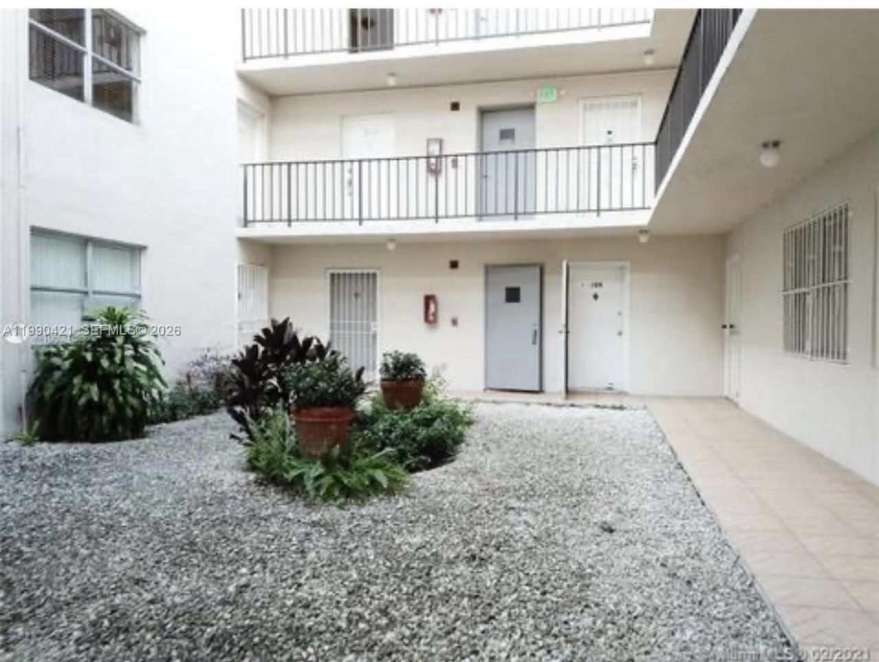 5501 NW 7th St , Unit E219, Miami, FL 33126 Photo