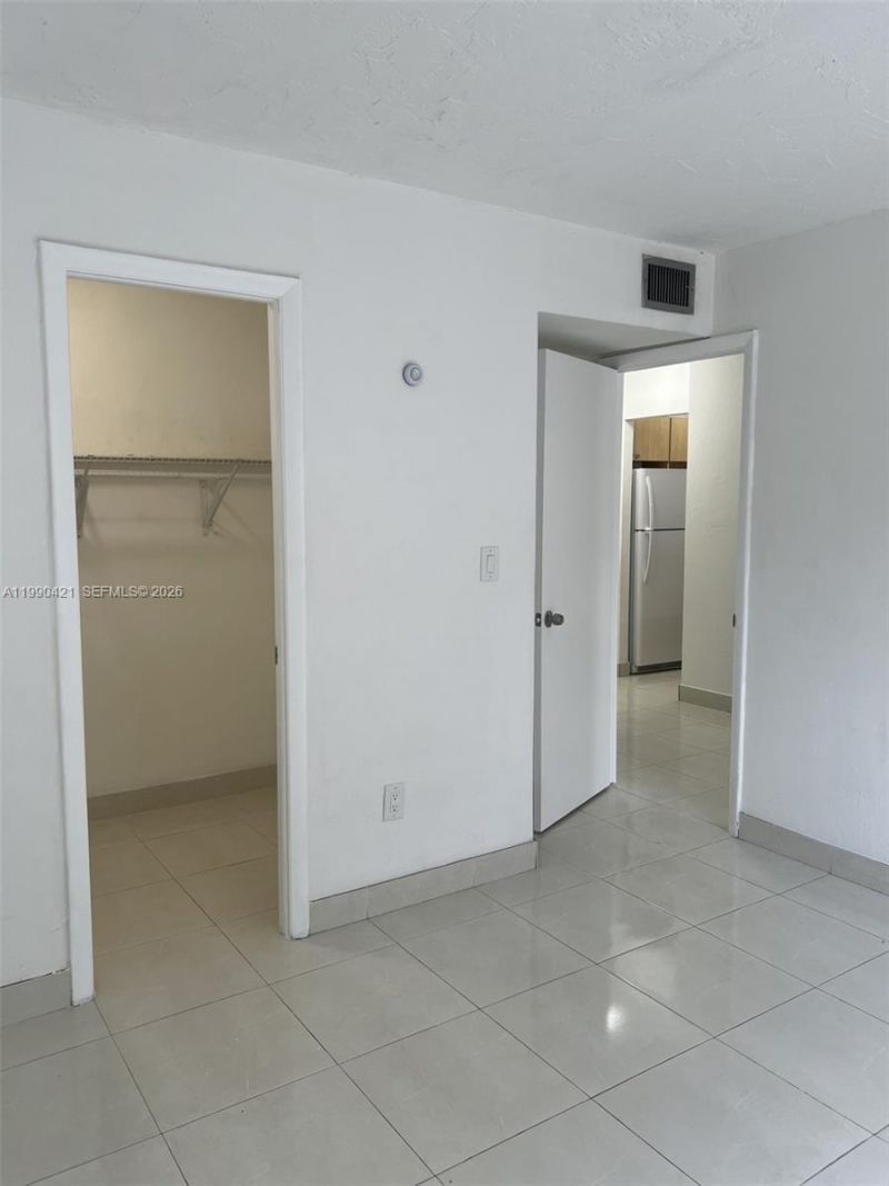 5501 NW 7th St, Unit E219, Miami, FL 33126 Photo