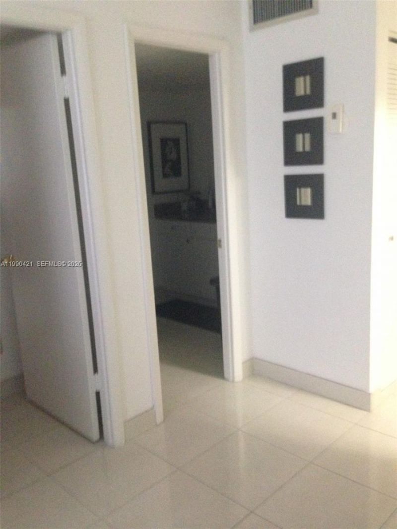 5501 NW 7th St , Unit E219, Miami, FL 33126 Photo