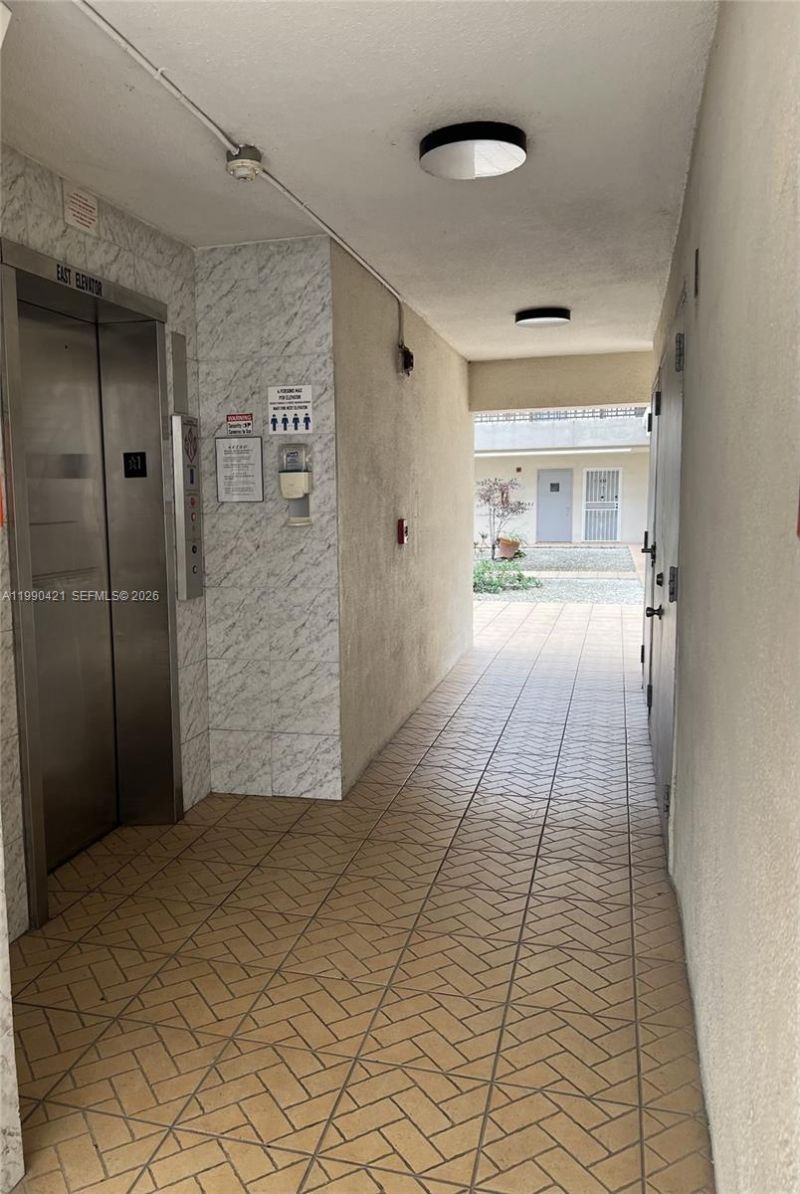 5501 NW 7th St, Unit E219, Miami, FL 33126 Photo