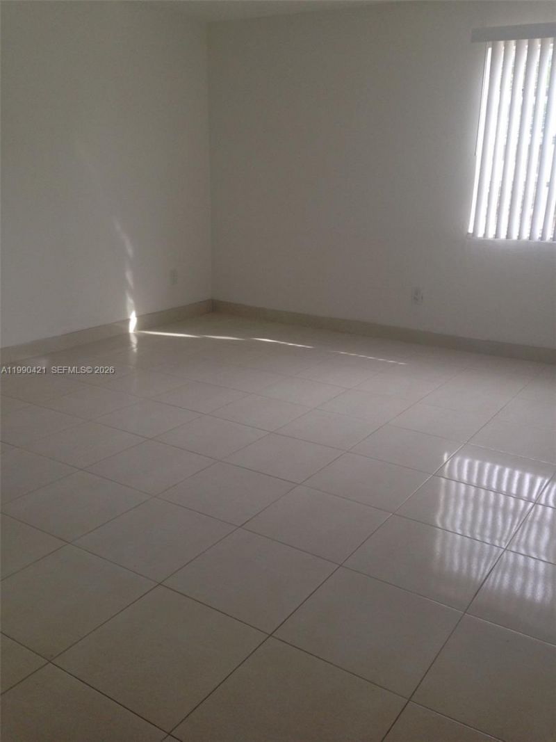 5501 NW 7th St , Unit E219, Miami, FL 33126 Photo