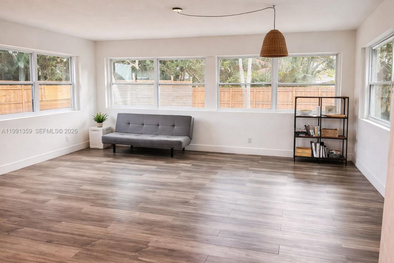 450 NE 155th Ter, Miami, FL 33162 Photo