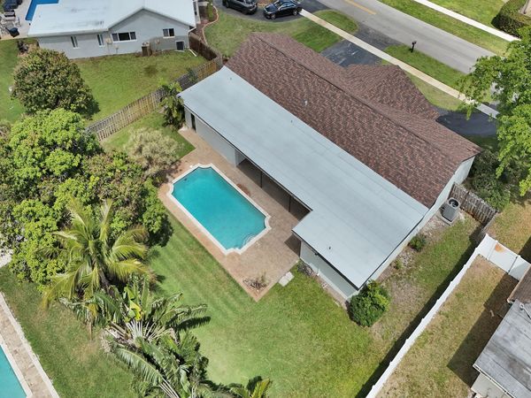 1321 SW 74th Terrace, Plantation, FL 33317