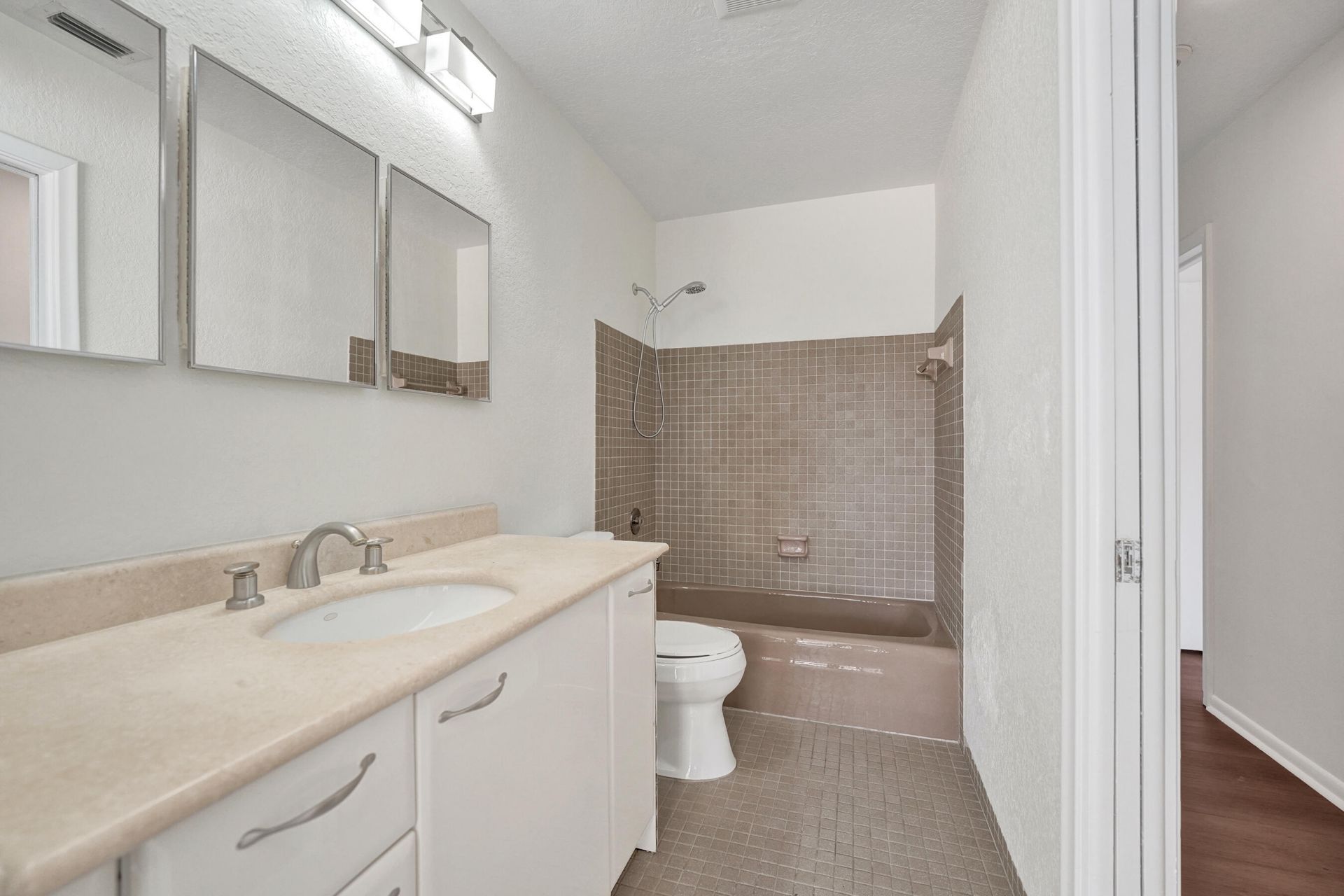 1321 SW 74th Terrace, Plantation, FL 33317 Photo