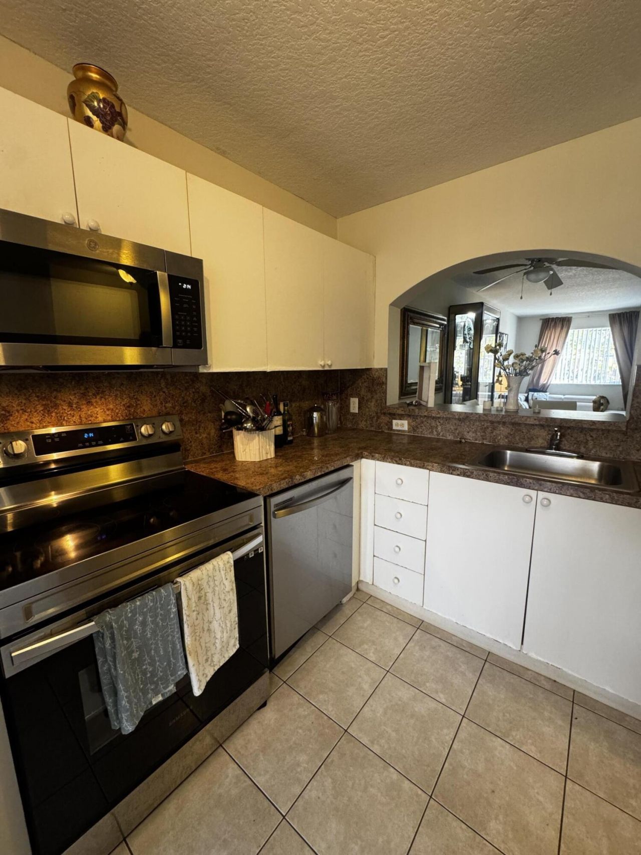 3810 N Jog Road, Unit 105, Royal Palm Beach, FL 33411 Photo