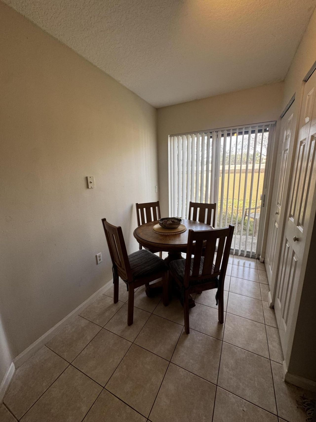 3810 N Jog Road, Unit 105, Royal Palm Beach, FL 33411 Photo